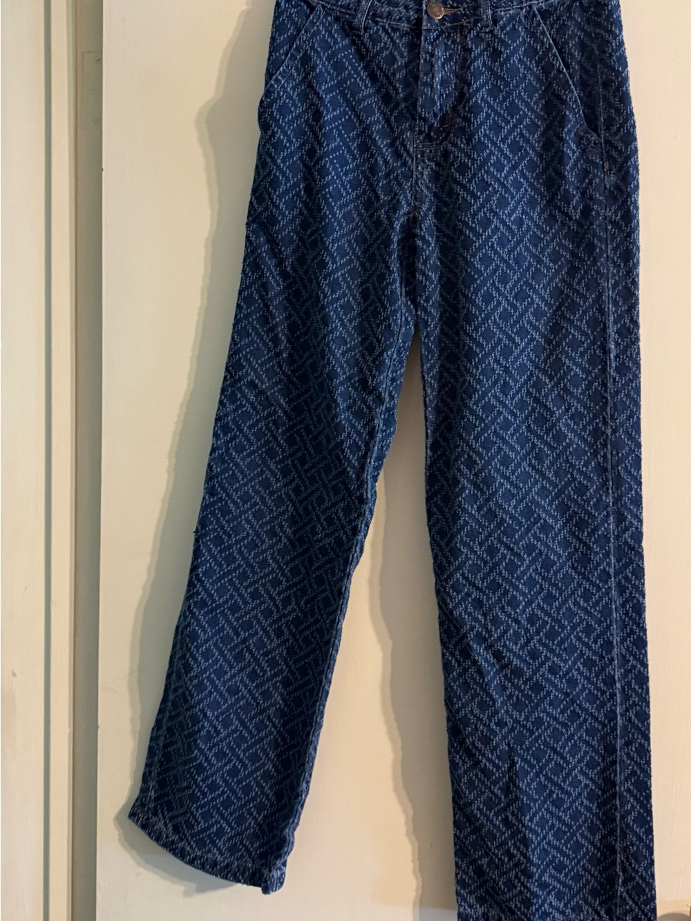 Flying Angel Blue textured pattern jeans